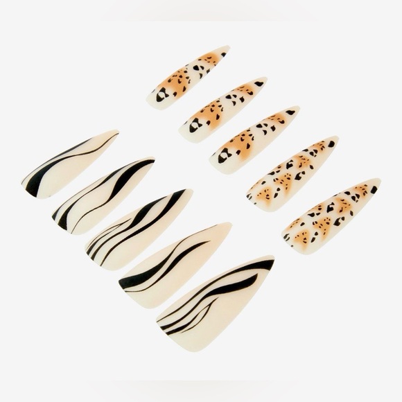 Other - “The Cats Out the Bag” Animal Print Press On Nail Set- NWT